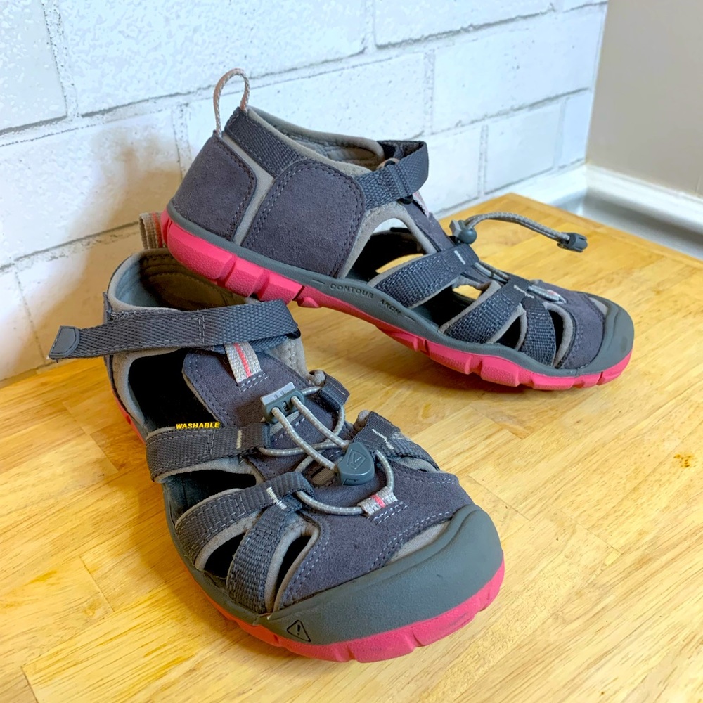 Keen Newport Hiking Sandals Waterproof Size 4 Womens Kids Girls